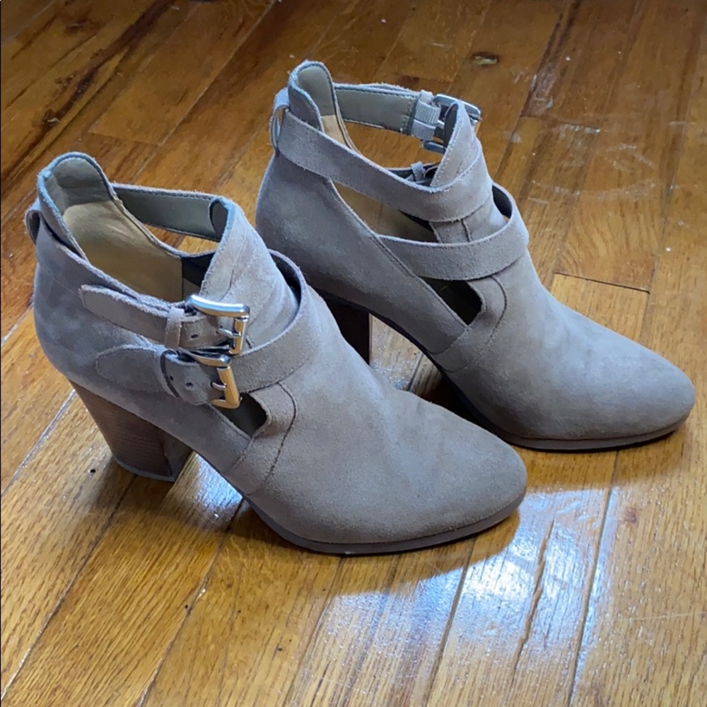 Taupe, Micheal Kors booties!! Size 7